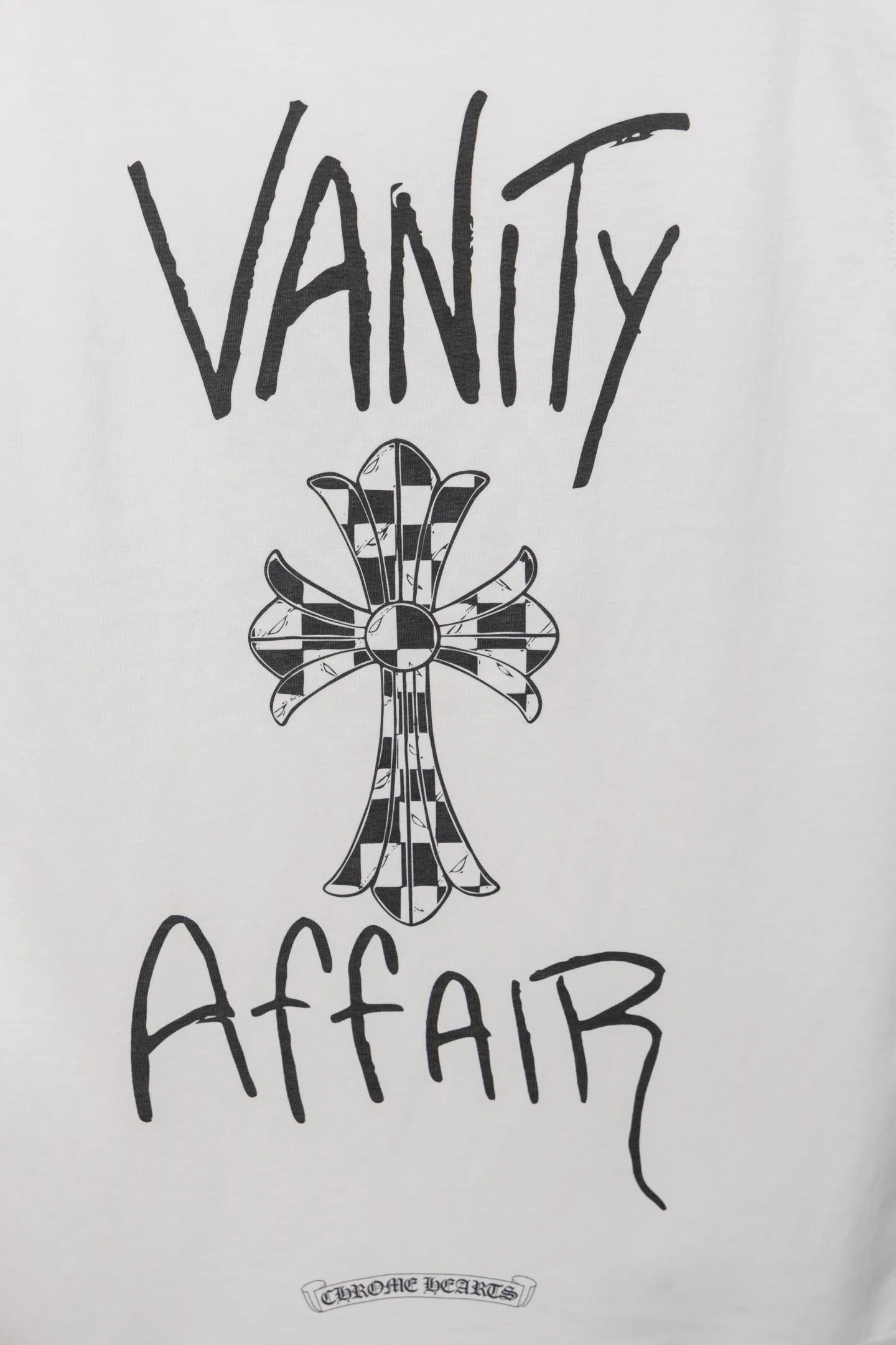 P170 Style No./F046 Chrome Hearts Chrome Hearts new vest T-shirt. The fabric is made of 280g high-quality long-staple cotton blend. It is soft and breathable while retaining the original support. Digital direct injection process is used on the front and back to restore the color of the pattern itself. Fabric: 280g. Version: loose T-shirt. Color: black and white.